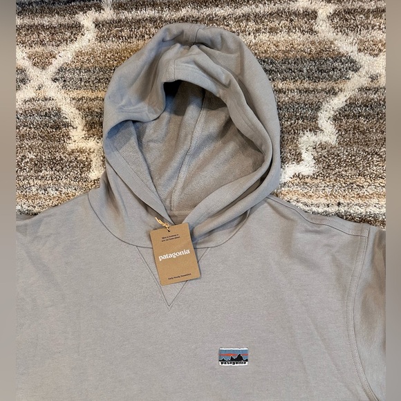 New, Mens Patagonia Daily Hoodie Sweatshirt - Picture 4 of 10
